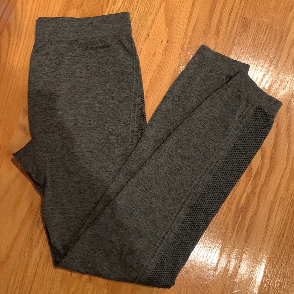 Demix leggings. Size L